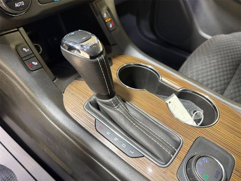 Used 2019 GMC Acadia SLE w/ LPO, Floor Liner Package image 21