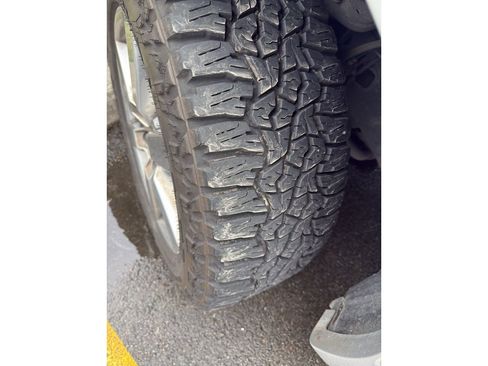 Used 2016 Ford F150 Lariat w/ Equipment Group 502A Luxury image 5