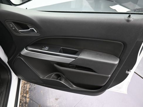 Used 2022 Chevrolet Colorado LT w/ Luxury Package image 33