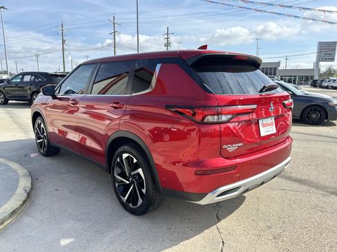 Used 2022 Mitsubishi Outlander SE image 5