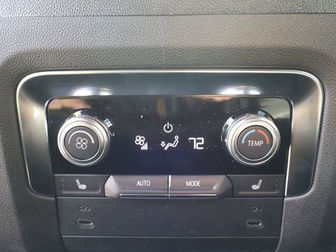 New 2026 GMC Yukon XL Elevation w/ LPO, Elevation Black Package image 29