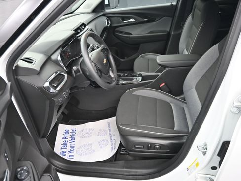 Used 2023 Chevrolet TrailBlazer LT FWD image 10