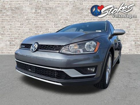 Used 2017 Volkswagen Golf Alltrack SE AWD/4WD image 8