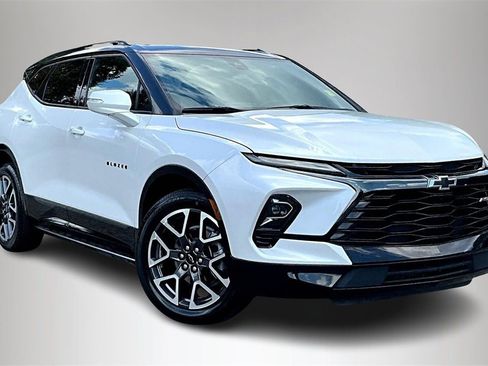 Certified 2023 Chevrolet Blazer RS w/ Enhanced Convenience Package image 1