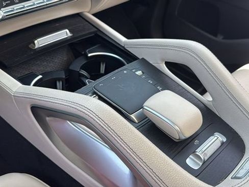 Certified 2022 Mercedes-Benz GLS 450 4MATIC image 38
