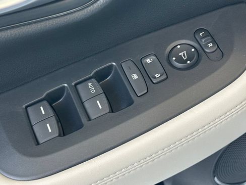 New 2027 Honda HR-V LX image 12