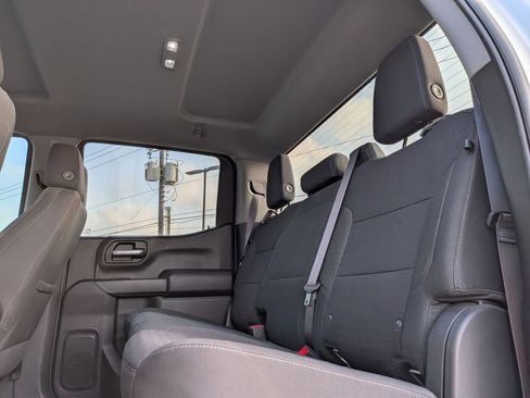 Used 2022 Chevrolet Silverado 1500 LT w/ Z71 Off-Road Package AWD/4WD image 24