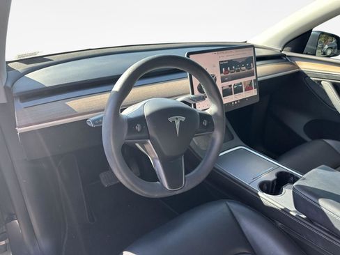 Used 2023 Tesla Model Y Long Range image 11