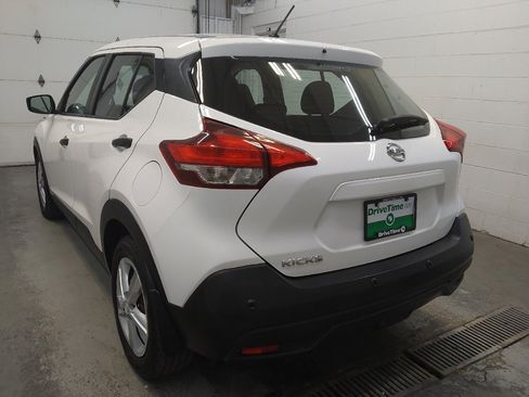 Used 2020 Nissan Kicks S FWD image 5