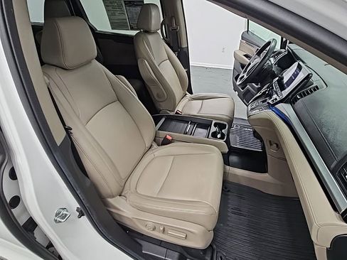 Used 2024 Honda Odyssey Touring image 39