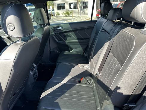 Used 2024 Volkswagen Tiguan SE R-Line w/ MDO Package, Three-Row image 17