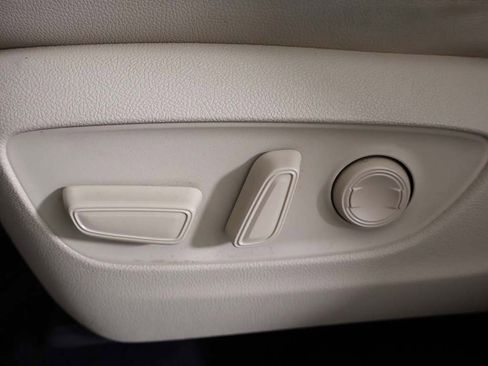 Used 2022 Toyota Highlander Limited image 37