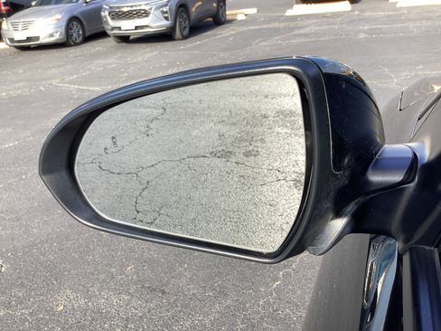 Used 2019 Hyundai Elantra SEL image 29