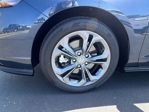 Used 2025 Honda Accord EX-L image 10