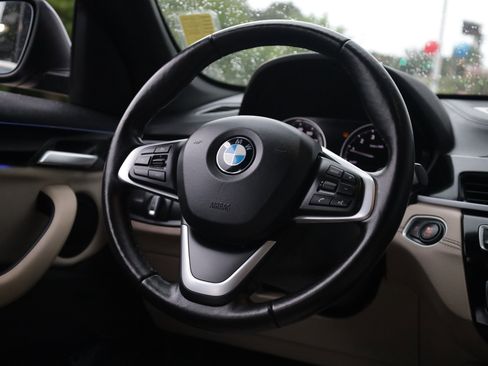 Used 2021 BMW X1 sDrive28i w/ Premium Package FWD image 7