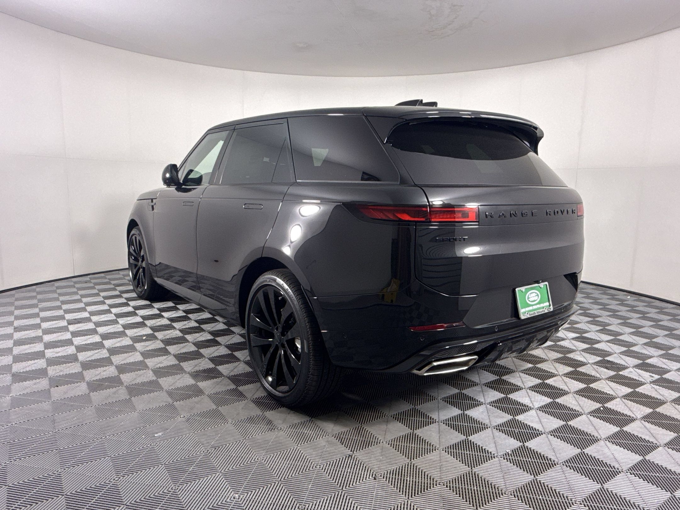 New 2026 Land Rover Range Rover Sport Dynamic SE AWD/4WD image 3
