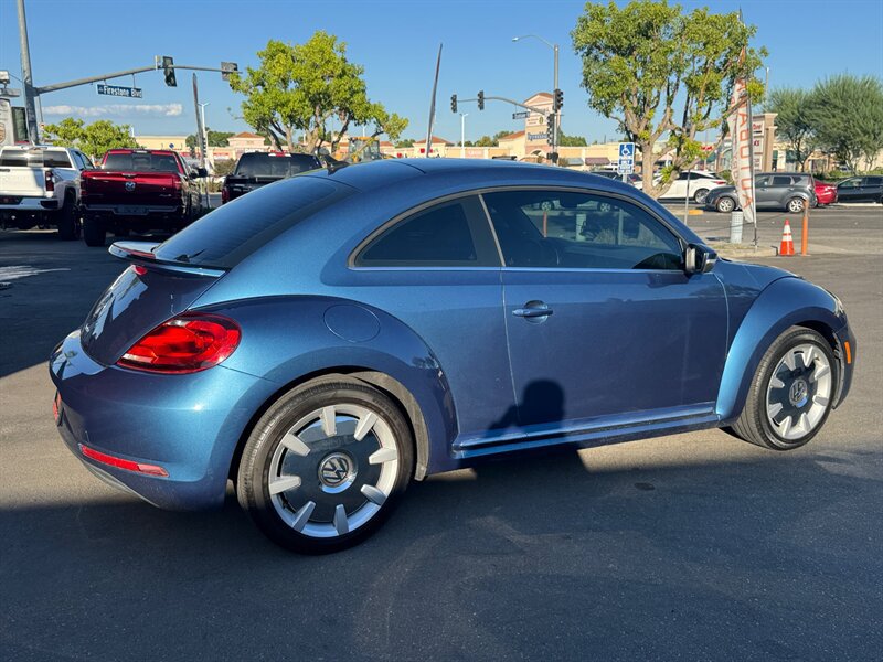 Used 2019 Volkswagen Beetle 2.0T SE FWD image 19