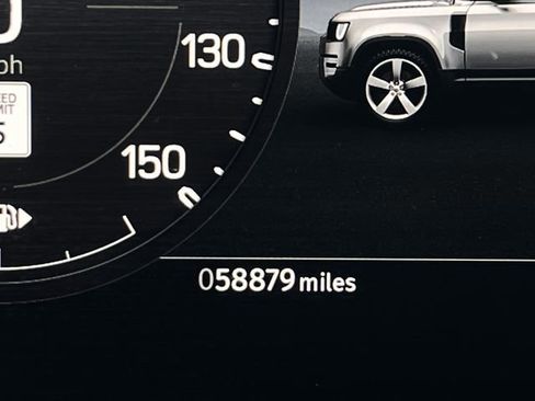 Used 2023 Land Rover Defender 110 SE AWD/4WD image 21