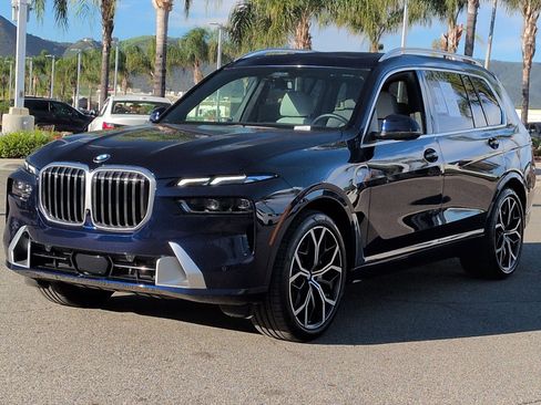 Certified 2024 BMW X7 xDrive40i image 5