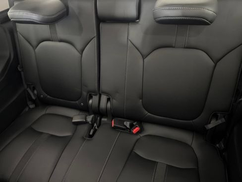 Used 2023 Honda Pilot Touring image 28