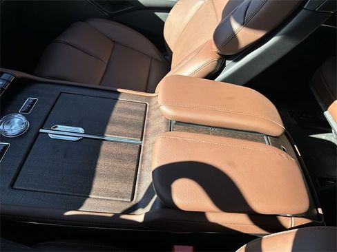 New 2025 Lincoln Navigator Reserve image 21