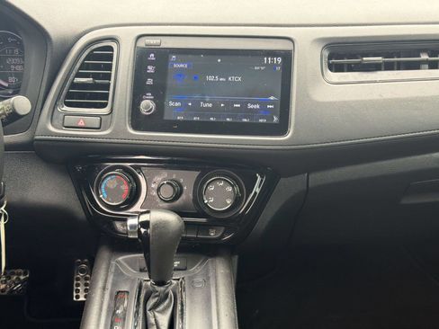 Used 2021 Honda HR-V Sport image 25