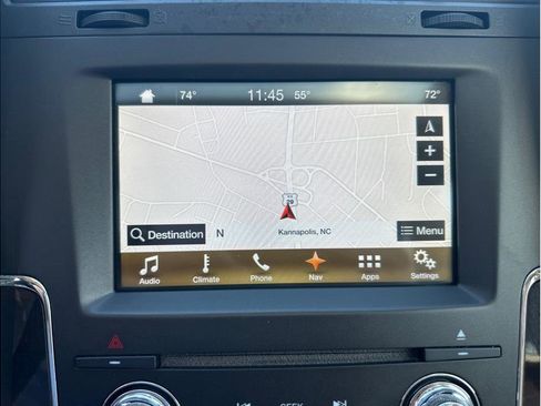 Used 2016 Lincoln Navigator Reserve image 18