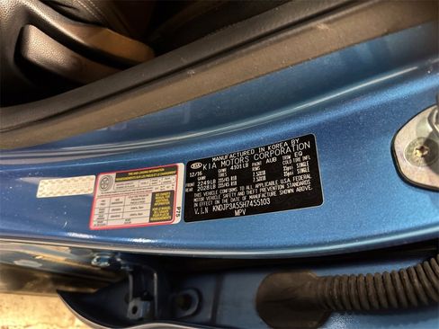 Certified 2017 Kia Soul + w/ Designer's Package image 31