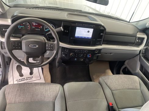 Used 2024 Ford F250 XLT image 32
