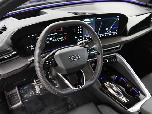 Used 2025 Audi SQ5 Premium Plus AWD/4WD image 21