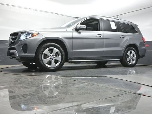 Used 2017 Mercedes-Benz GLS 450 4MATIC image 38