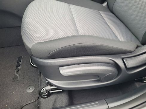 Used 2025 Kia Soul LX image 27