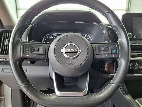 Used 2023 Nissan Pathfinder SV FWD image 10