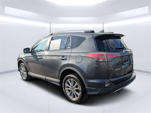 Used 2018 Toyota RAV4 Limited image 5