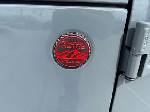 Used 2024 Jeep Wrangler Unlimited Rubicon AWD/4WD image 20