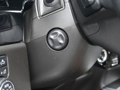 Used 2024 Chevrolet Silverado 1500 High Country image 14