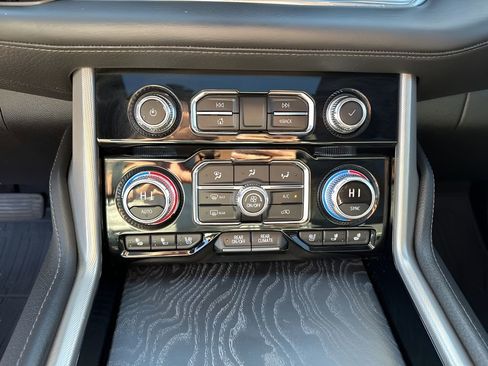 Used 2021 GMC Yukon Denali image 36