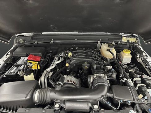 Used 2022 Jeep Gladiator Overland image 40