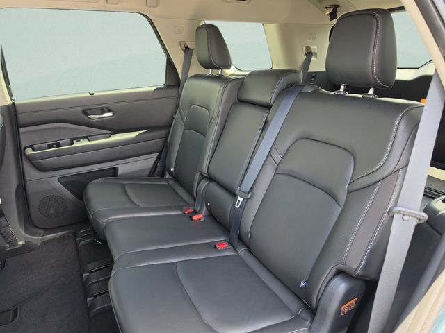 Used 2023 Nissan Pathfinder SL FWD image 28