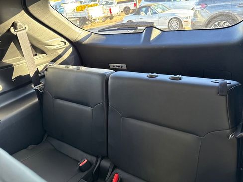 Used 2022 Mitsubishi Outlander SE image 35