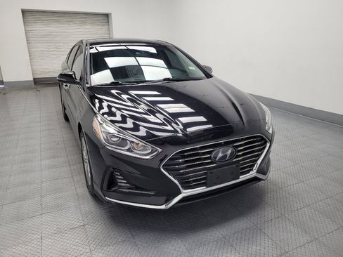 Used 2018 Hyundai Sonata Limited w/ Limited Ultimate Package 03 FWD image 14