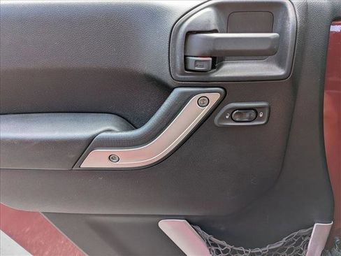 Used 2012 Jeep Wrangler Unlimited Sahara w/ Connectivity Group AWD/4WD image 7