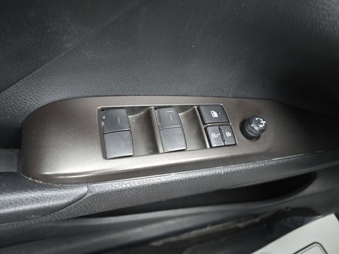 Used 2023 Toyota Camry SE image 32