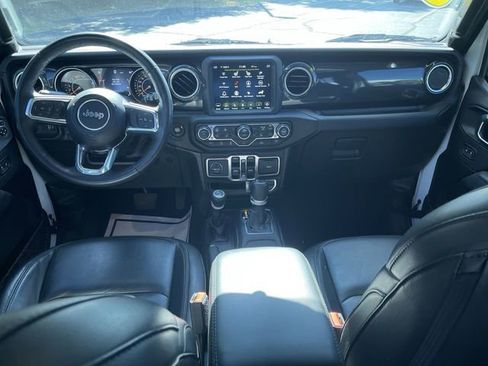 Used 2023 Jeep Wrangler Altitude image 21