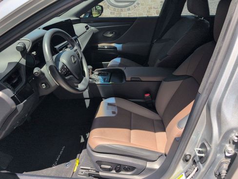 Certified 2025 Lexus ES 350 w/ Premium Package FWD image 7