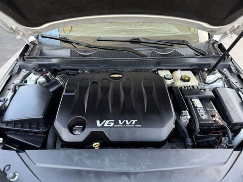 Used 2017 Chevrolet Impala LT image 43