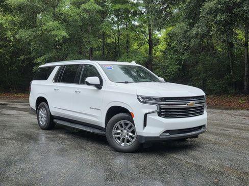 Used 2021 Chevrolet Suburban LT RWD image 1