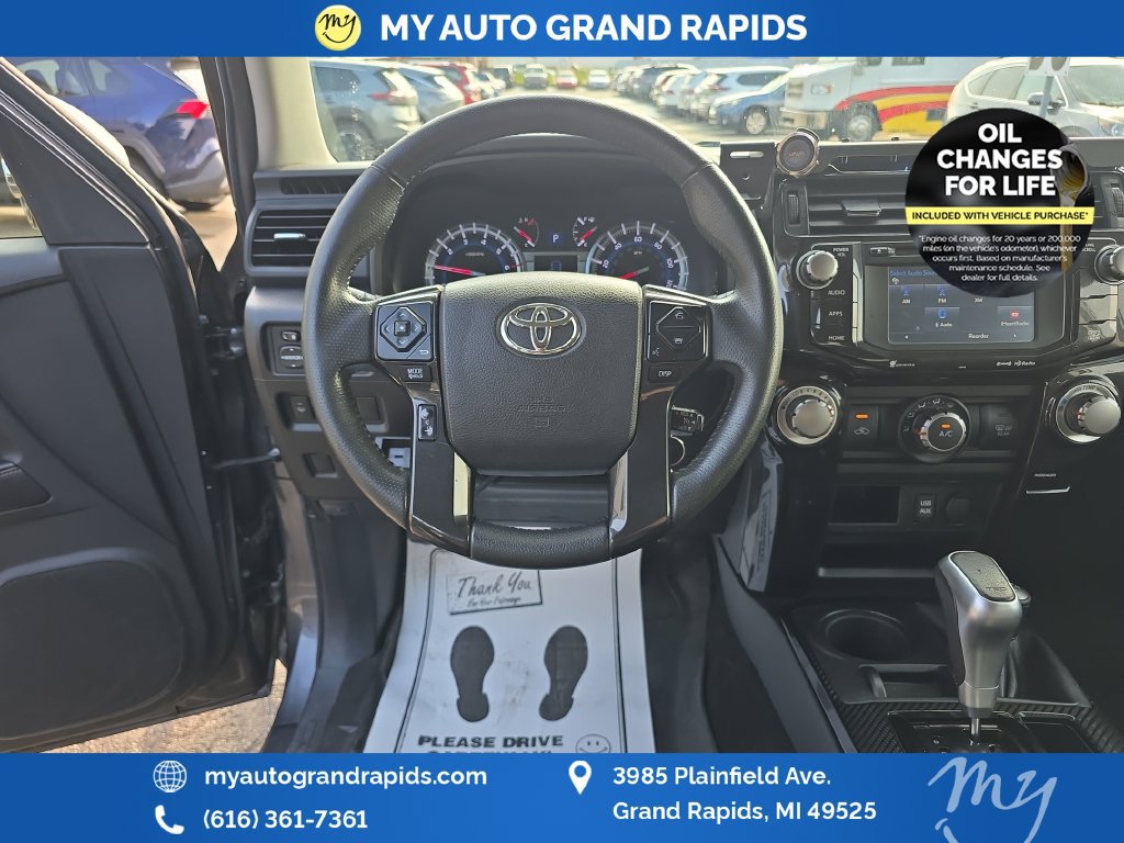 Used 2017 Toyota 4Runner TRD Off-Road Premium AWD/4WD image 13