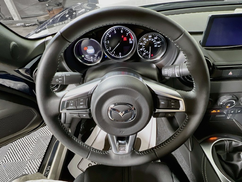 New 2026 MAZDA MX-5 Miata Club w/ Interior Package RWD image 10