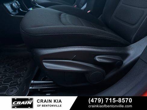 Used 2021 Jeep Renegade Latitude image 12